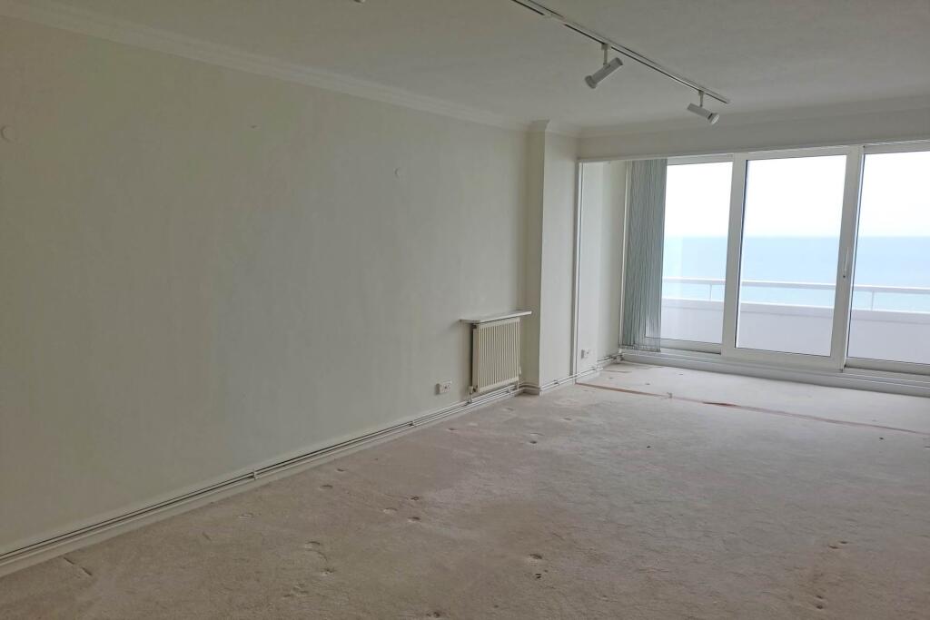 Apartment in Eastbourne, East Sussex - View 5