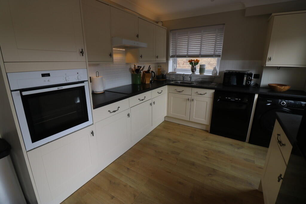 House in Hull - View 5