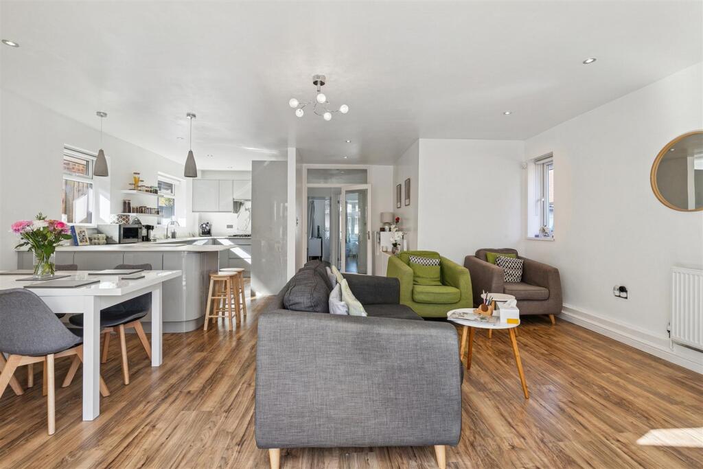 House in Stevenage - More