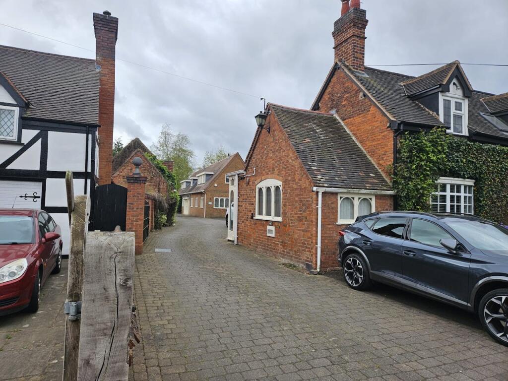 132 Widney Lane, Solihull, B91 3LH