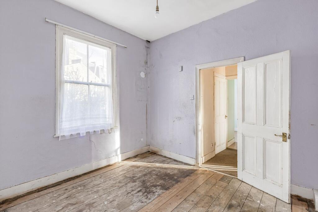Brocklebank Road, Wandsworth, London, SW18 photo 2