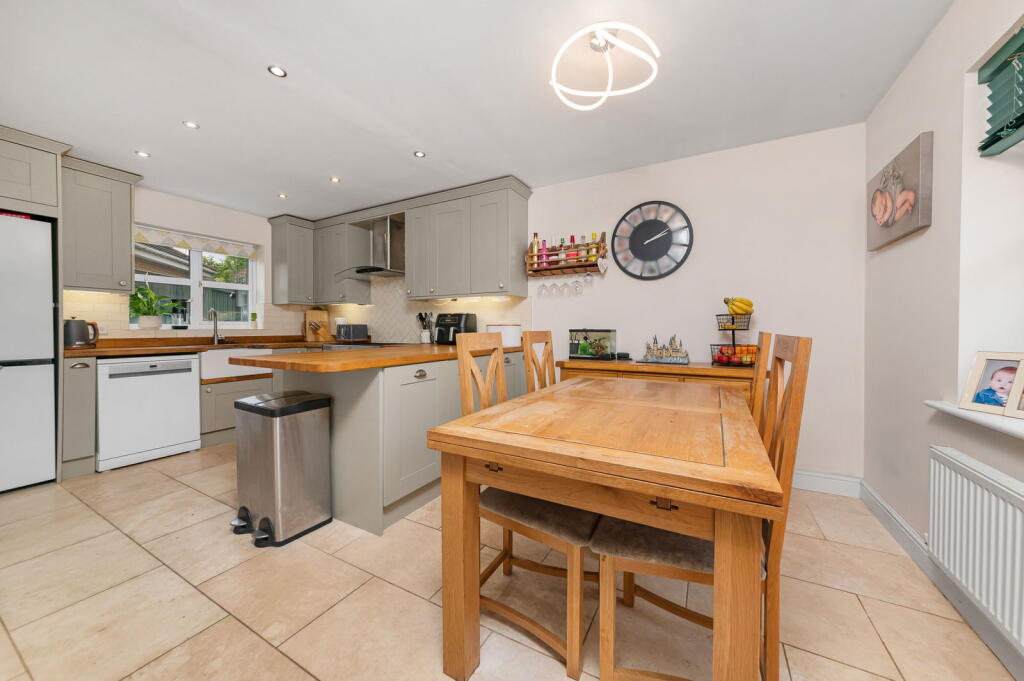 House in Higham Ferrers, North Northamptonshire - View 4