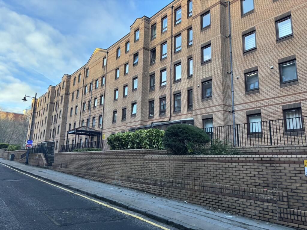 Main image of property: 42, West Graham St, Glasgow, G4 9LH