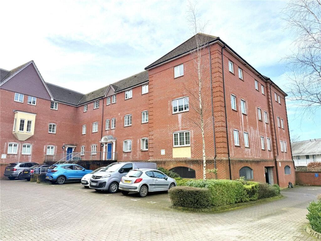 Main image of property: Heron House, 2 Peel Close, Verwood, Dorset, BH31