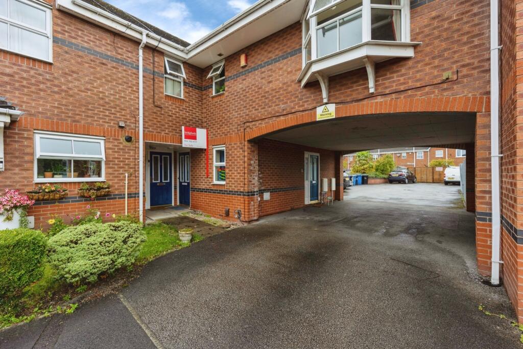 Main image of property: Lindow Street, Sale, Greater Manchester, M33