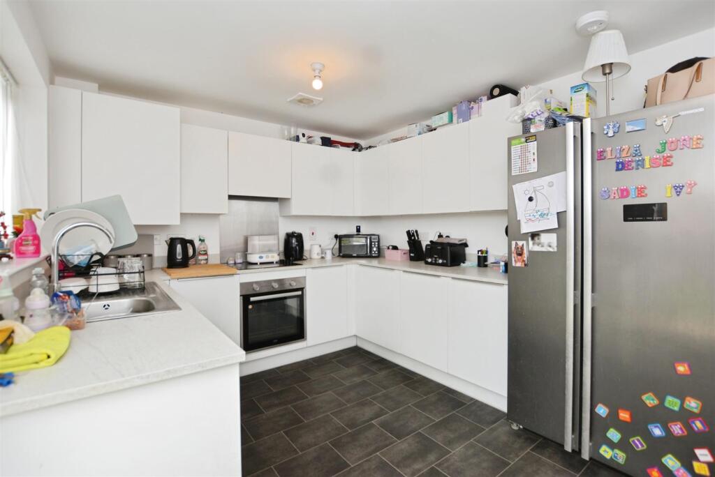 House in Doncaster - View 4
