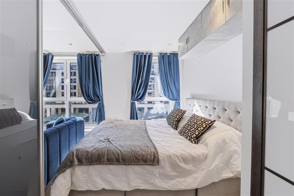 Apartment in London - More