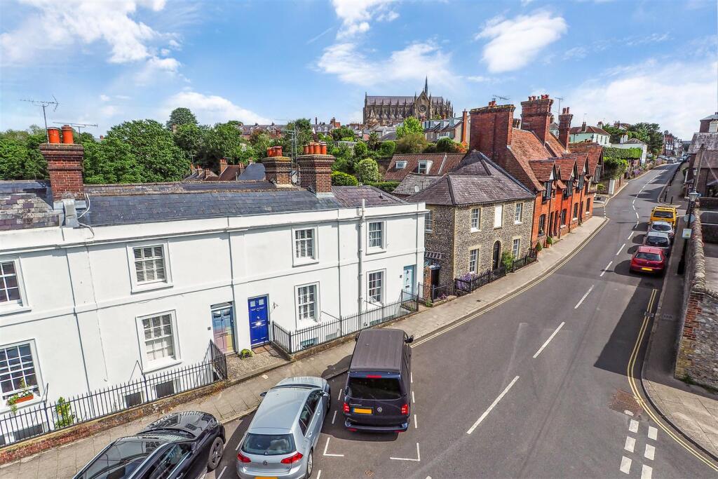 3-bed terraced on Maltravers Street, Arundel, £599,950