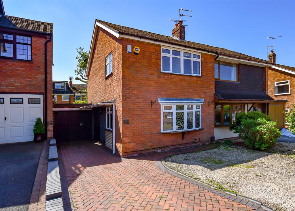 Main image of property: 12 Calvin Close, Wombourne, Wolverhampton, South Staffordshire