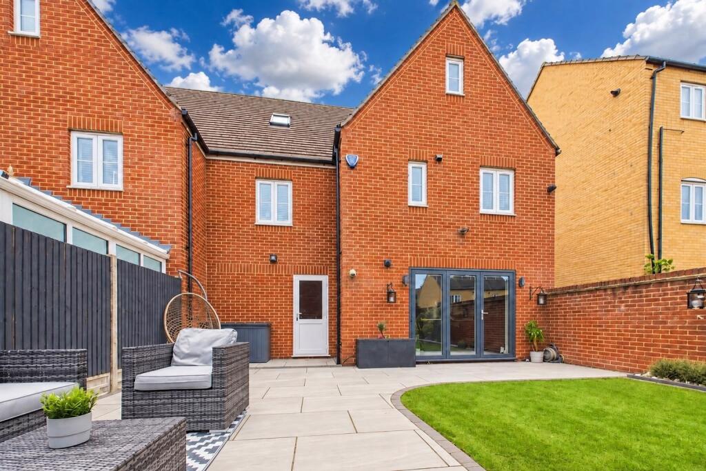 House in Stevenage - More