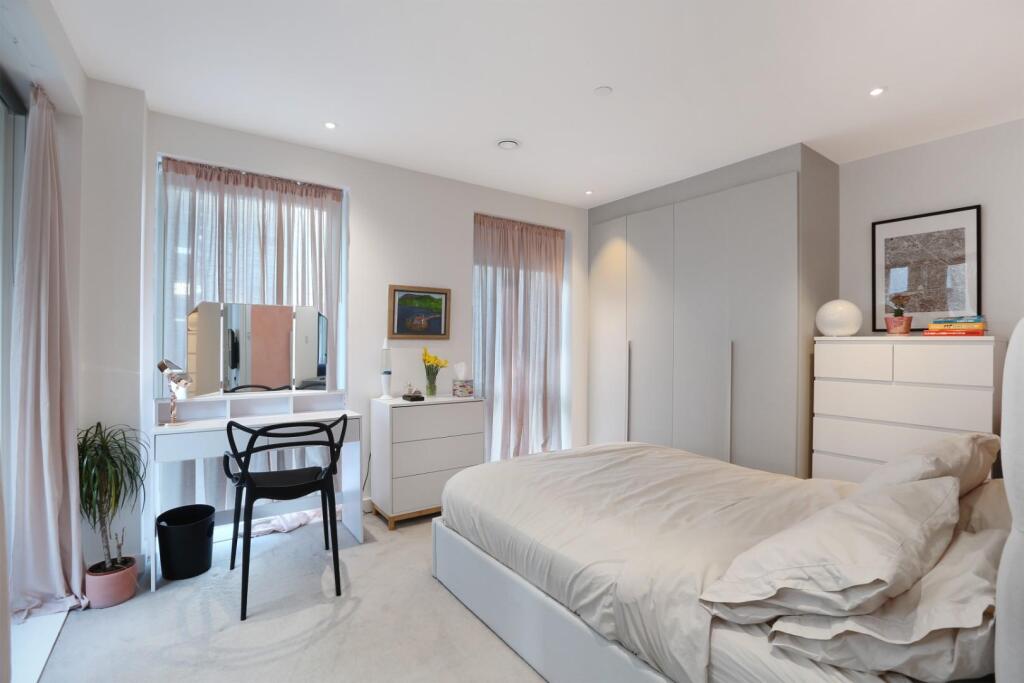 Apartment in London - More