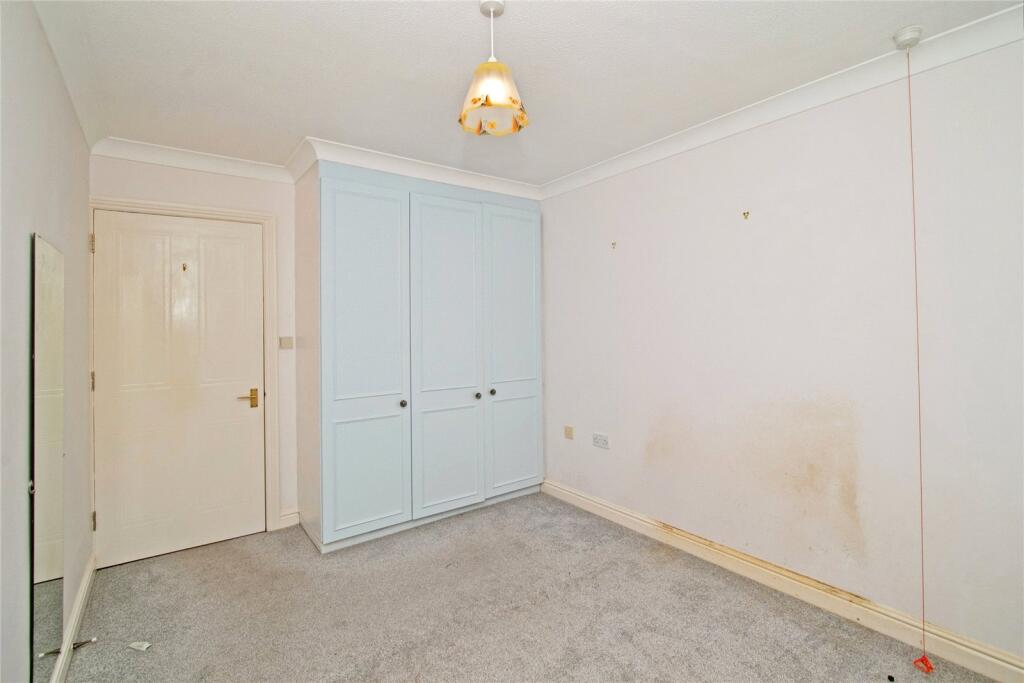 Apartment in Truro - More