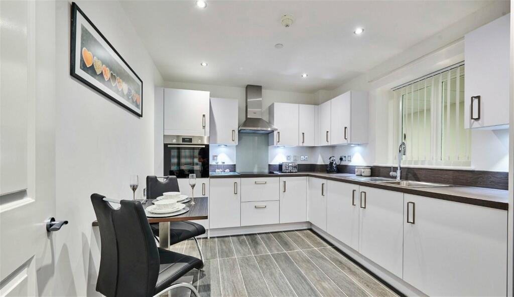 Additional image 3 of Shirley, B90 2EL