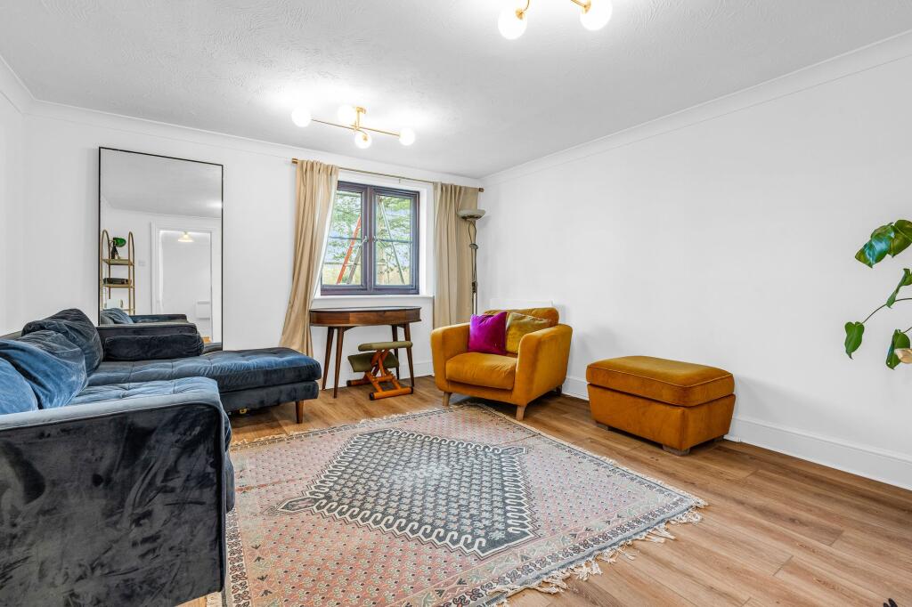 Apartment in East Hertfordshire, Great Amwell - View 3