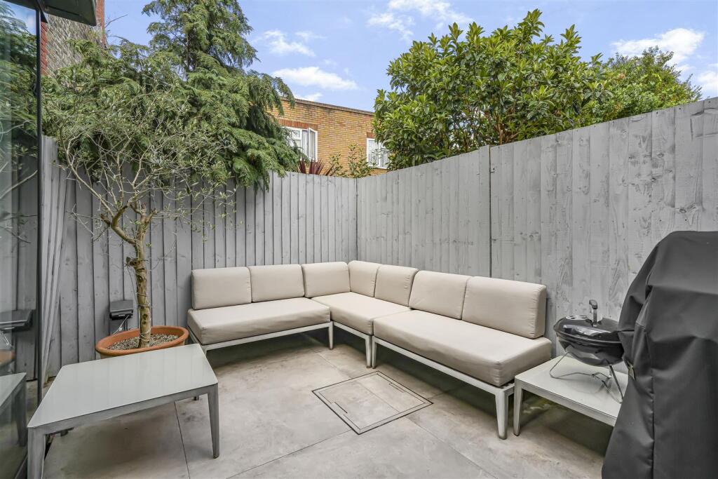 Lambrook Terrace, Fulham - More