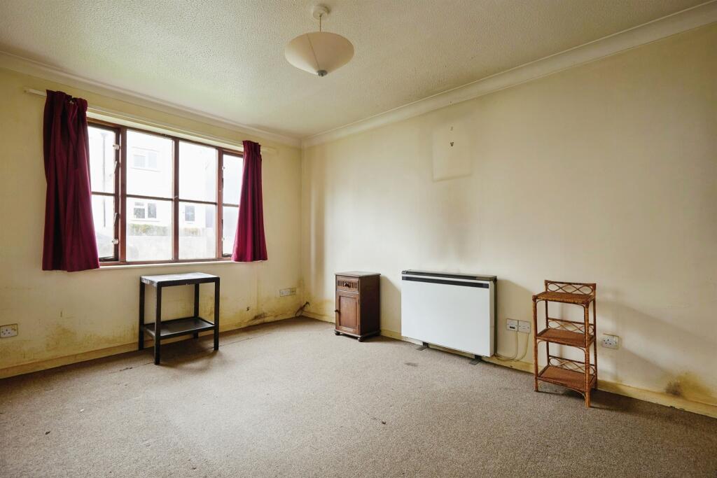 Additional image 3 of Eastland Road, Yeovil