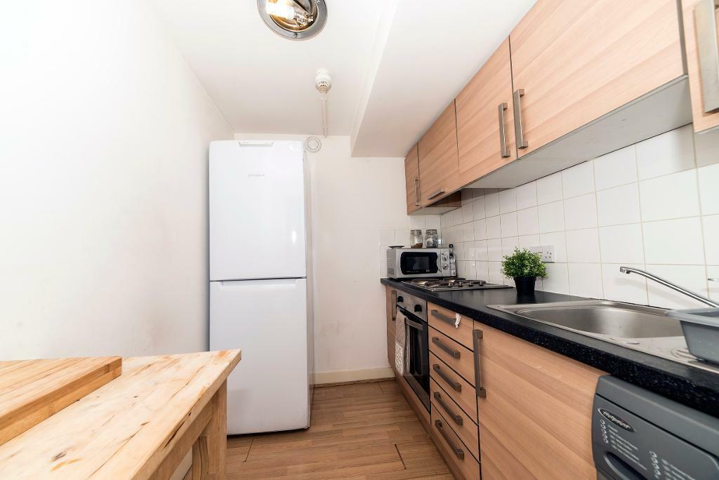 56 Dickenson Road, Rusholme, Manchester, M14 5ST - View 3