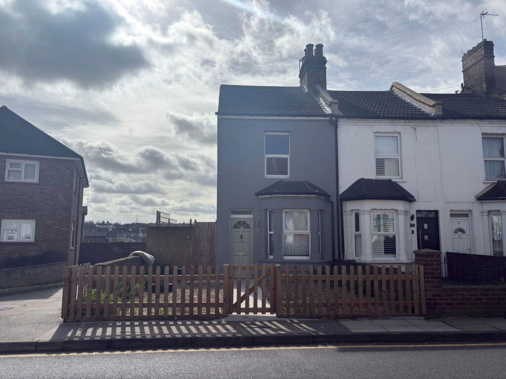 Main image of property: Dover Road East, Gravesend, DA11 0RQ