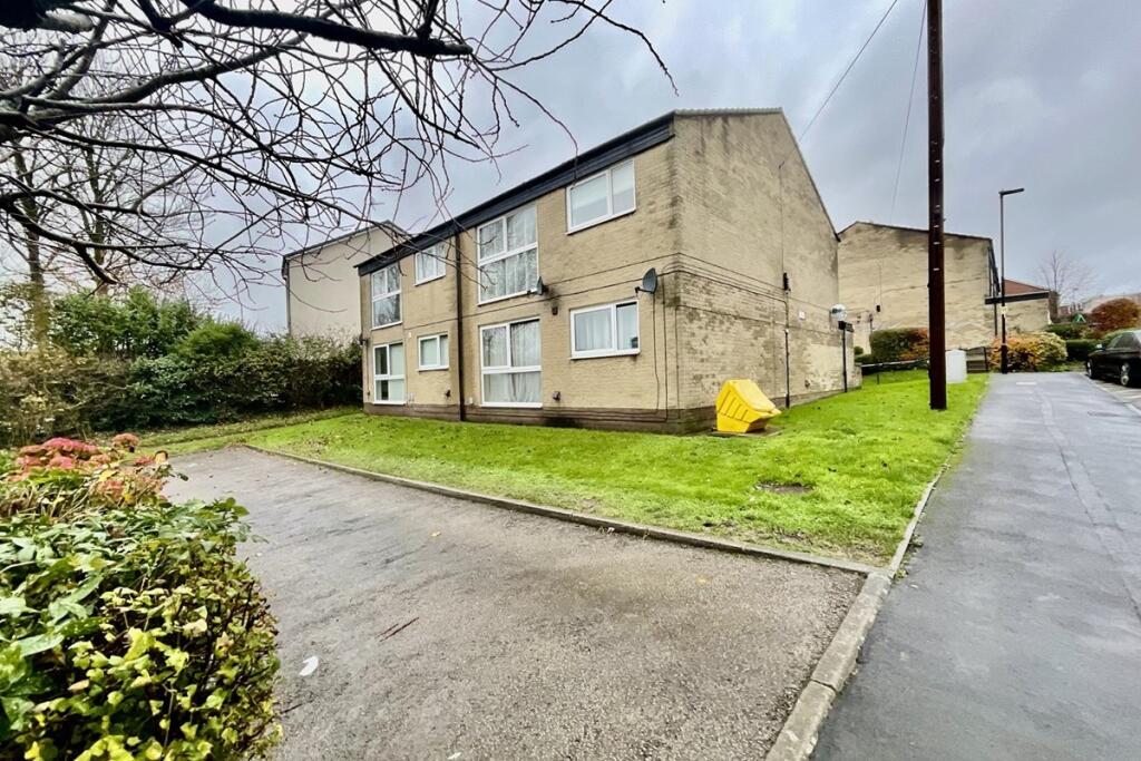 Main image of property: Grassdale View, Sheffield, S12 4LZ