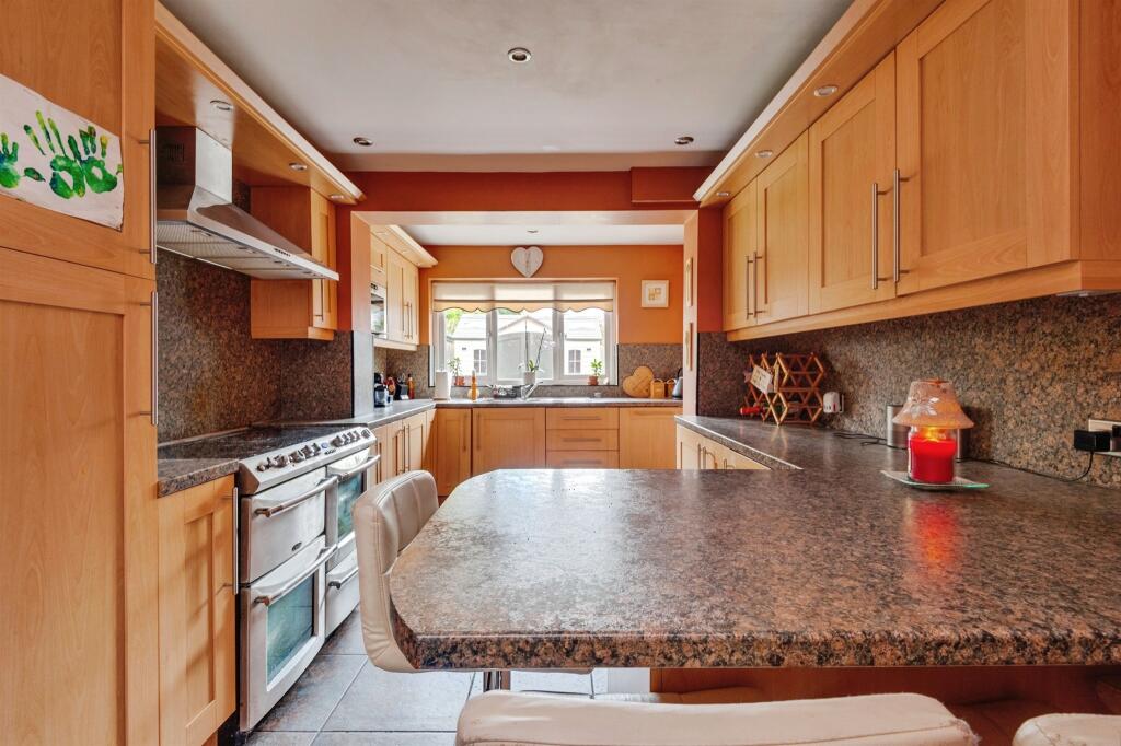 House in Runcorn, Grange - View 4