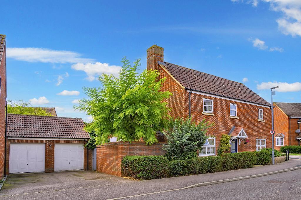 4-bed detached on Langlands Road, Bedford, MK41 0GD, £523,000