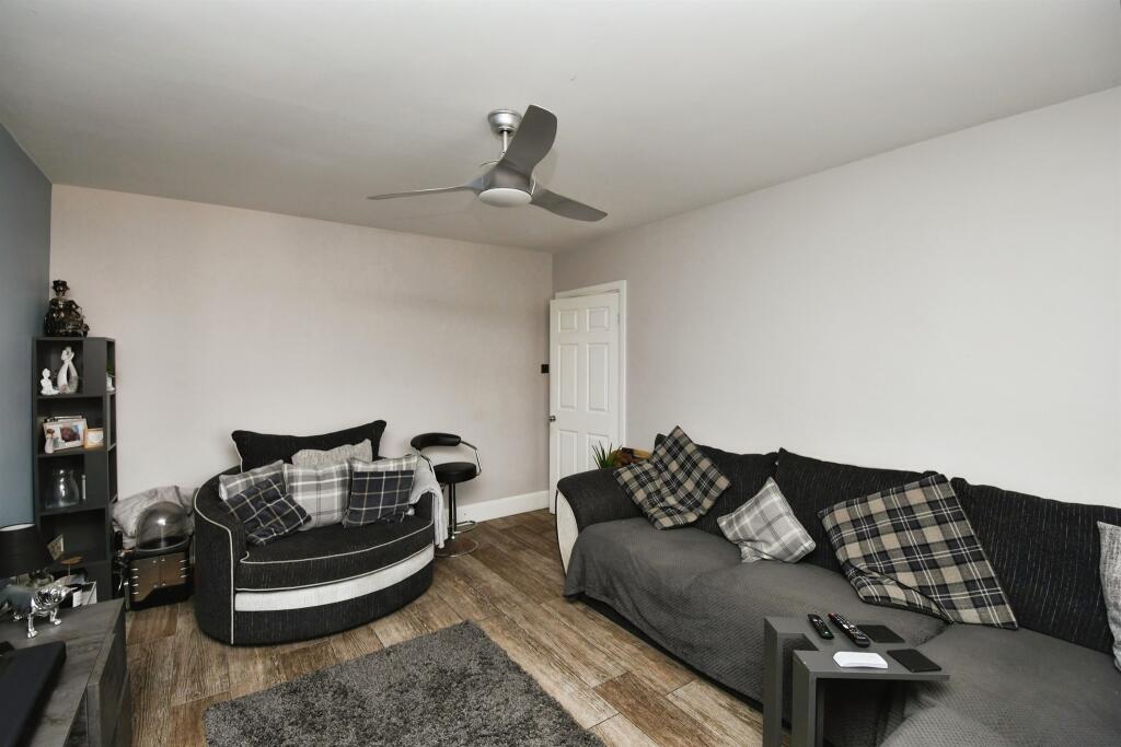 House in Doncaster - View 3