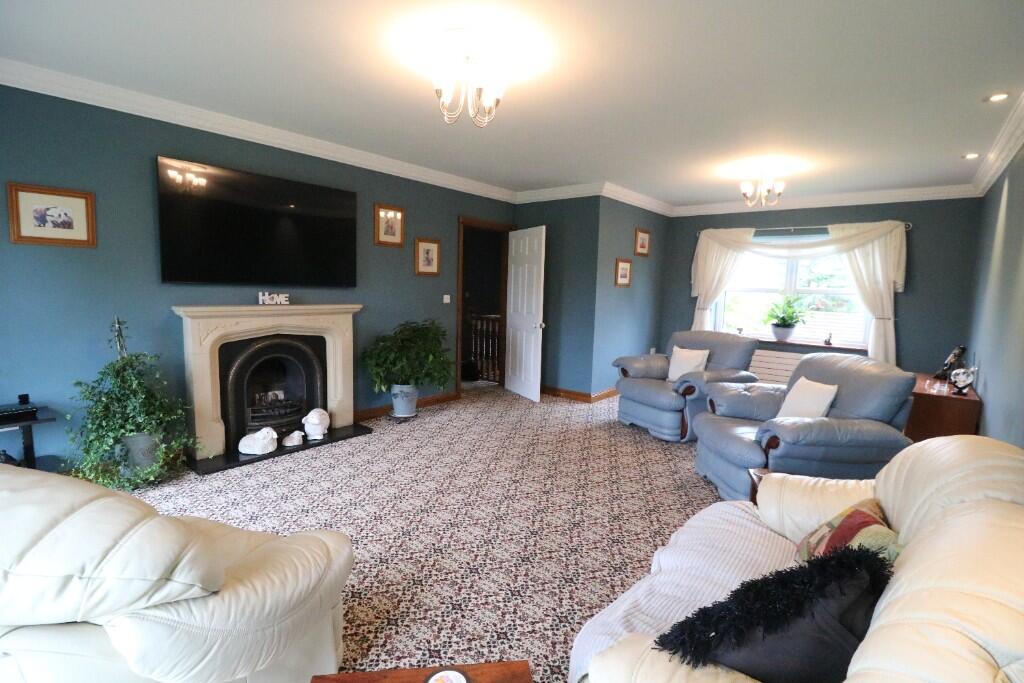 Main Street, Gunthorpe DN9 photo 2