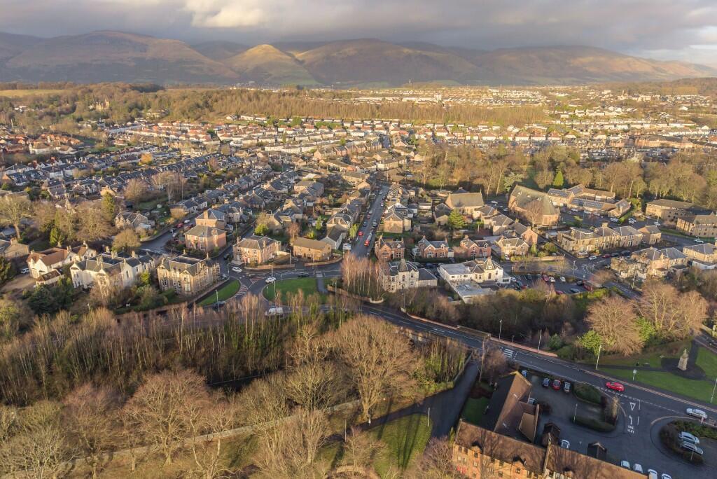 Kellie Place, Alloa, FK10 - 12