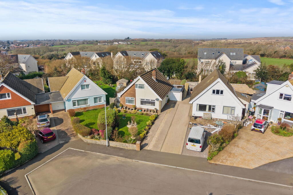 Main image of property: Highpool Close, Newton, Swansea, SA3 4TU