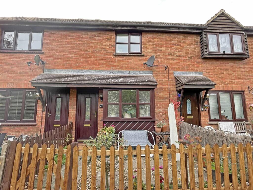 1-bed terraced on Colyers Reach, Chelmer Village, Chelmsford, £215,000