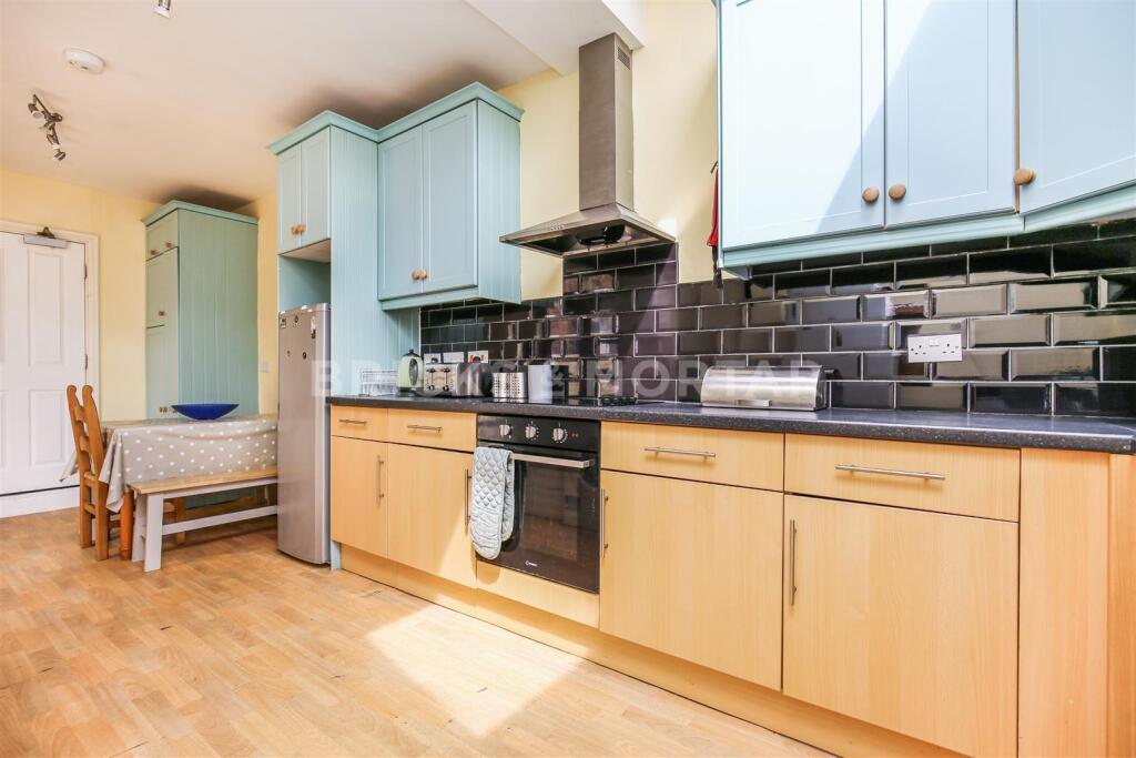 House in Newcastle upon Tyne - View 4