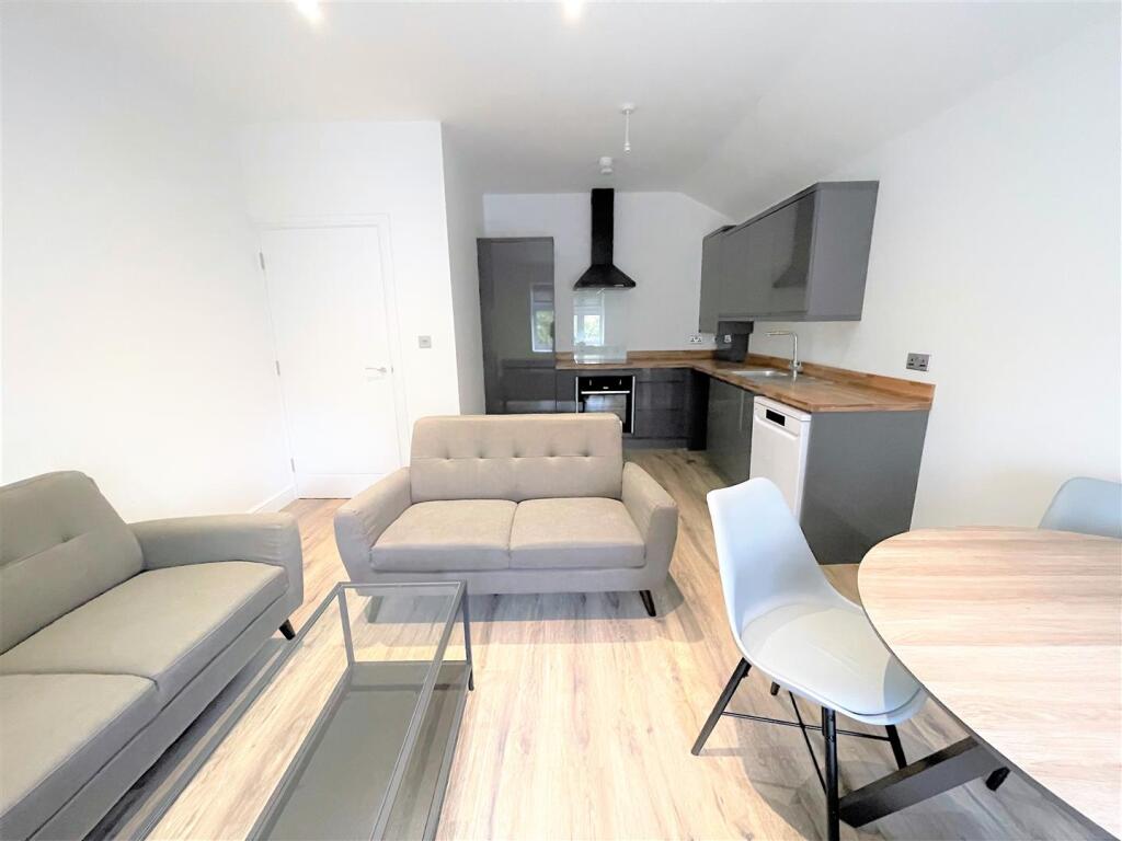 Apartment in Sefton, Liverpool City Region - More