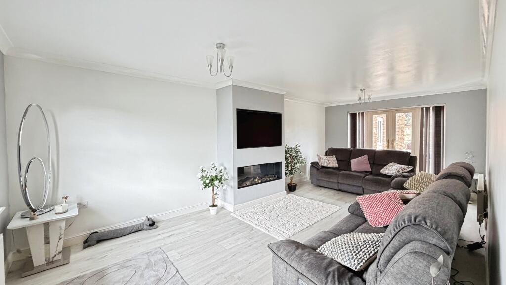 House in Wakefield - View 3