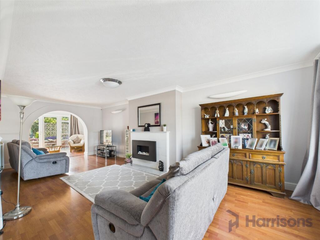 Main image of property: London Road, Sittingbourne, Kent, ME10 1PA