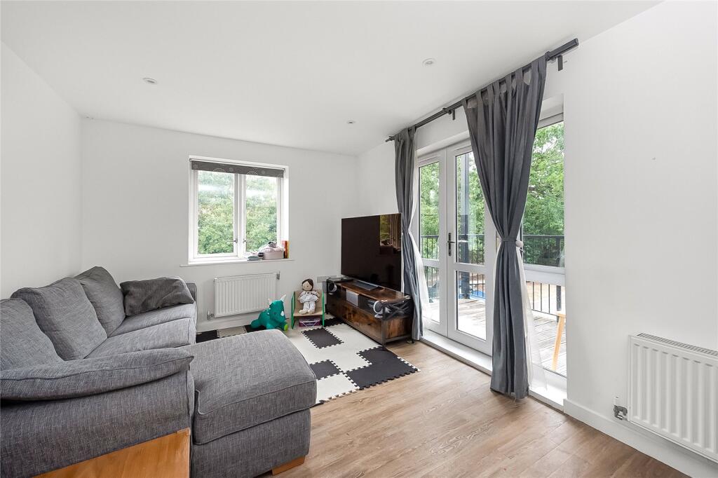 Main image of property: Worcester Close, London, SE20