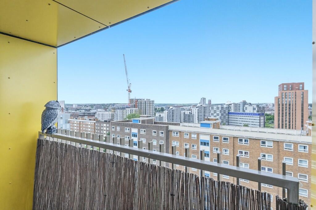 Apartment in Leeds, West Yorkshire - View 4