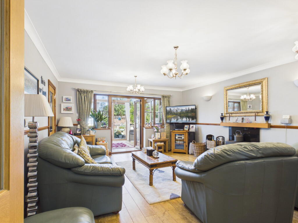 House in Tonbridge - More