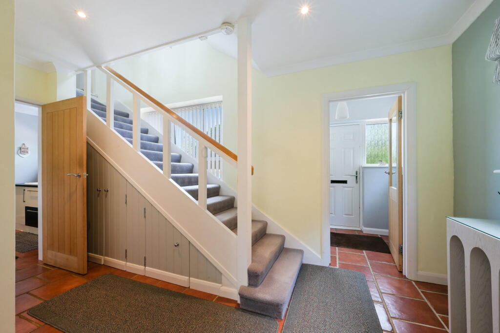 House in Redhill - View 5