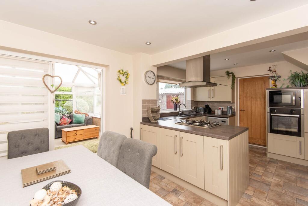 House in Chesterfield, Boythorpe - View 3