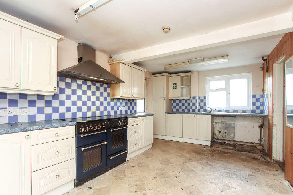 House in Dacorum, Adeyfield - View 2
