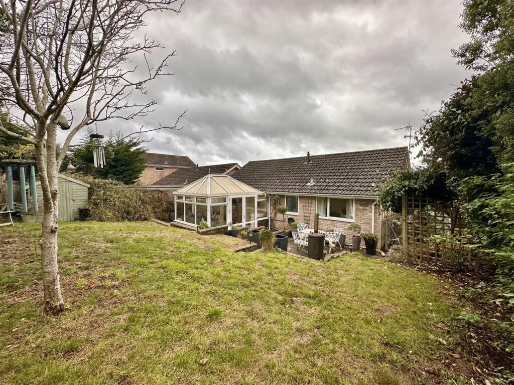 Hippisley Drive, Axbridge photo 5