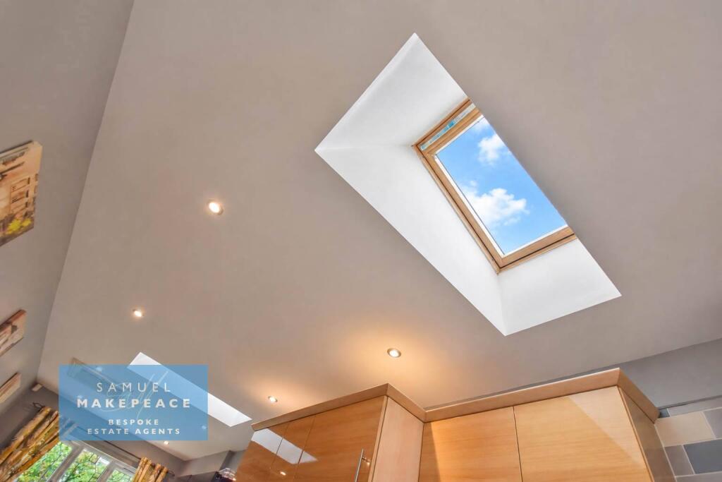 House in Newcastle-under-Lyme, Audley Rural - More