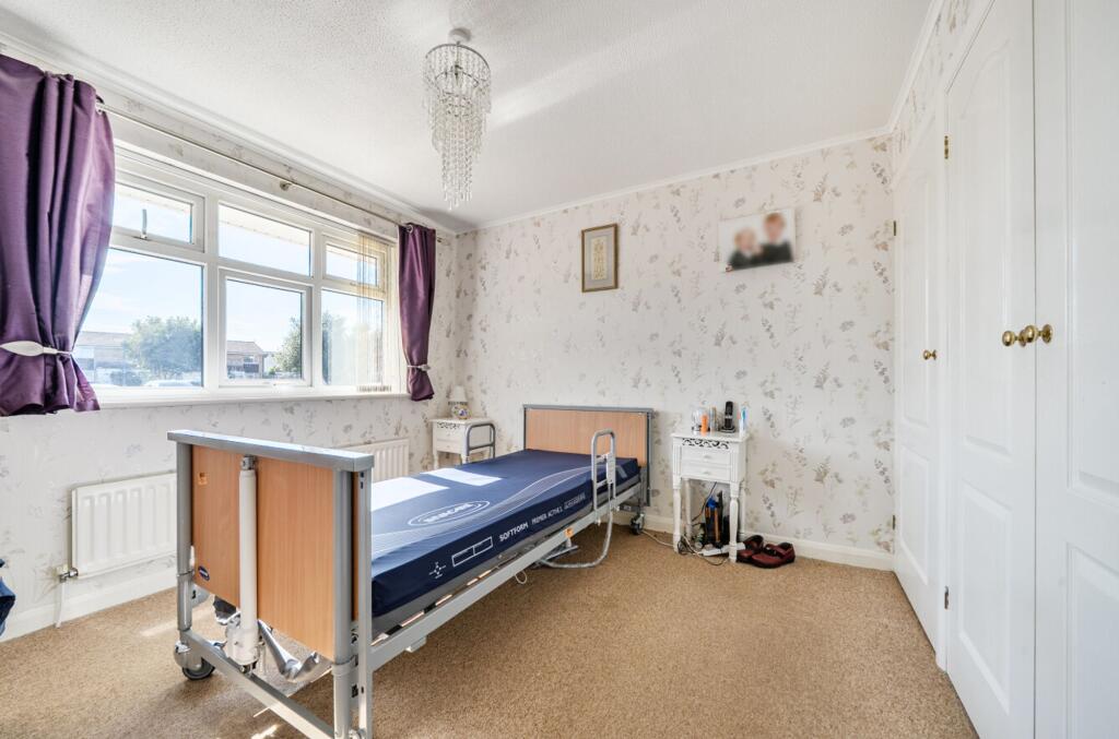 House in Chichester, Selsey - More