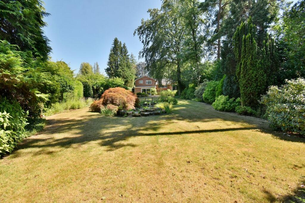 House in West Moors - View 4