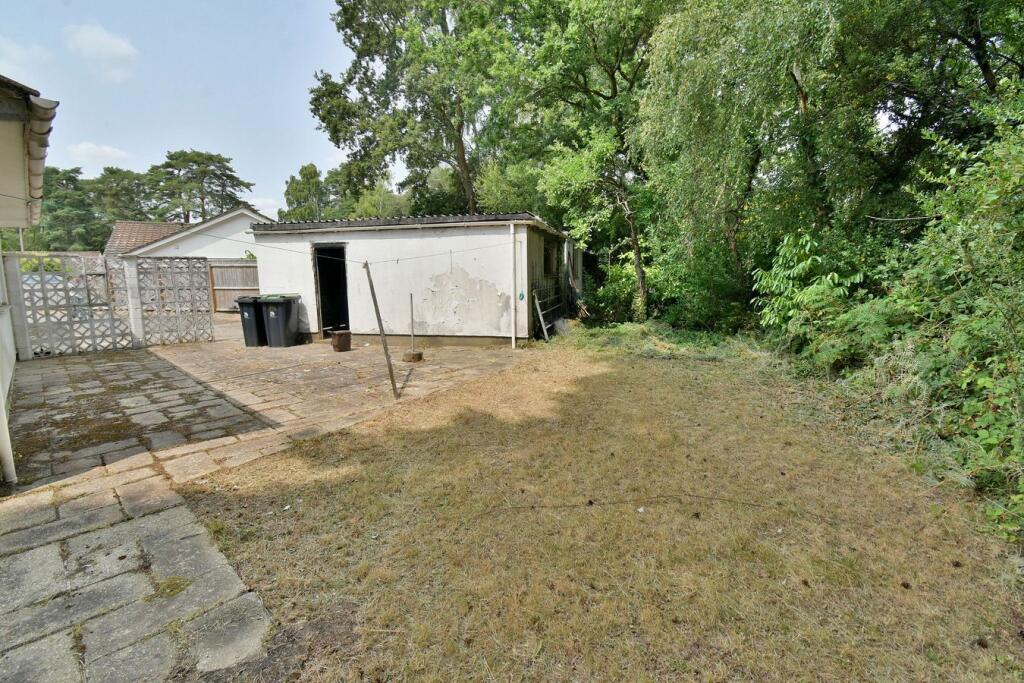 House in Ferndown - View 3