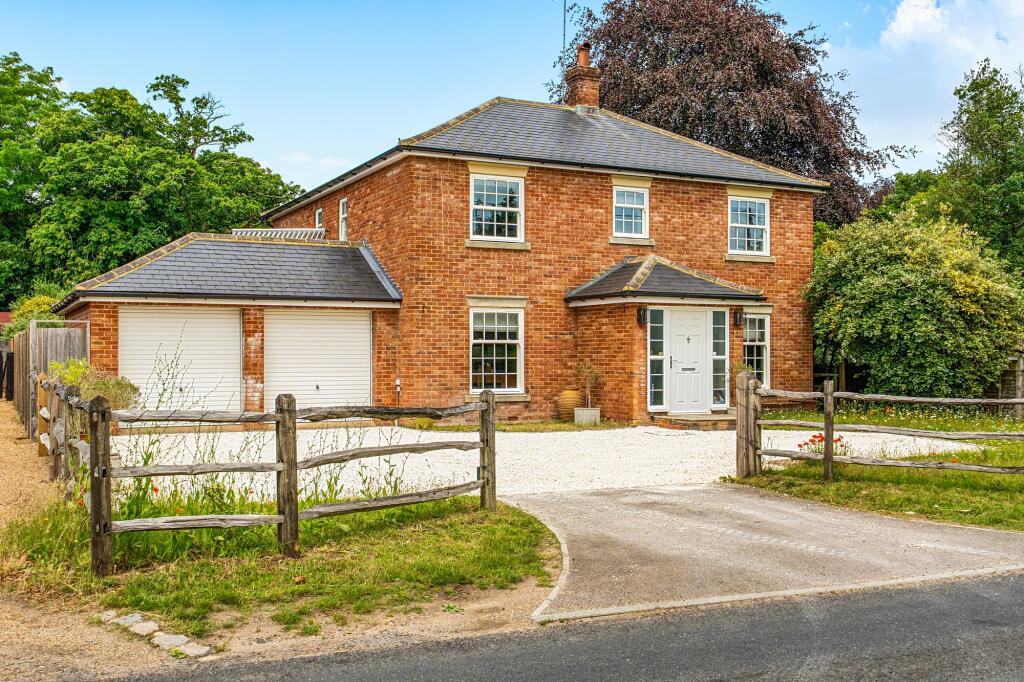 Main image of property: London Road, Coldwaltham, RH20