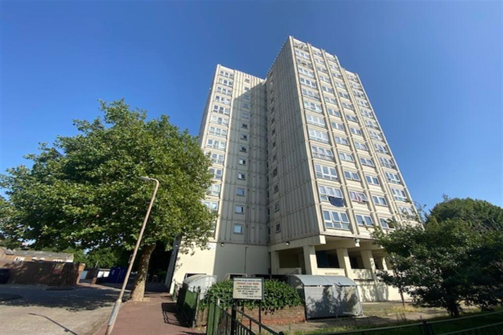 Main image of property: Brecon, Salisbury Avenue, SS0