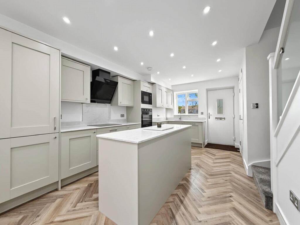 House in Rochester - View 4
