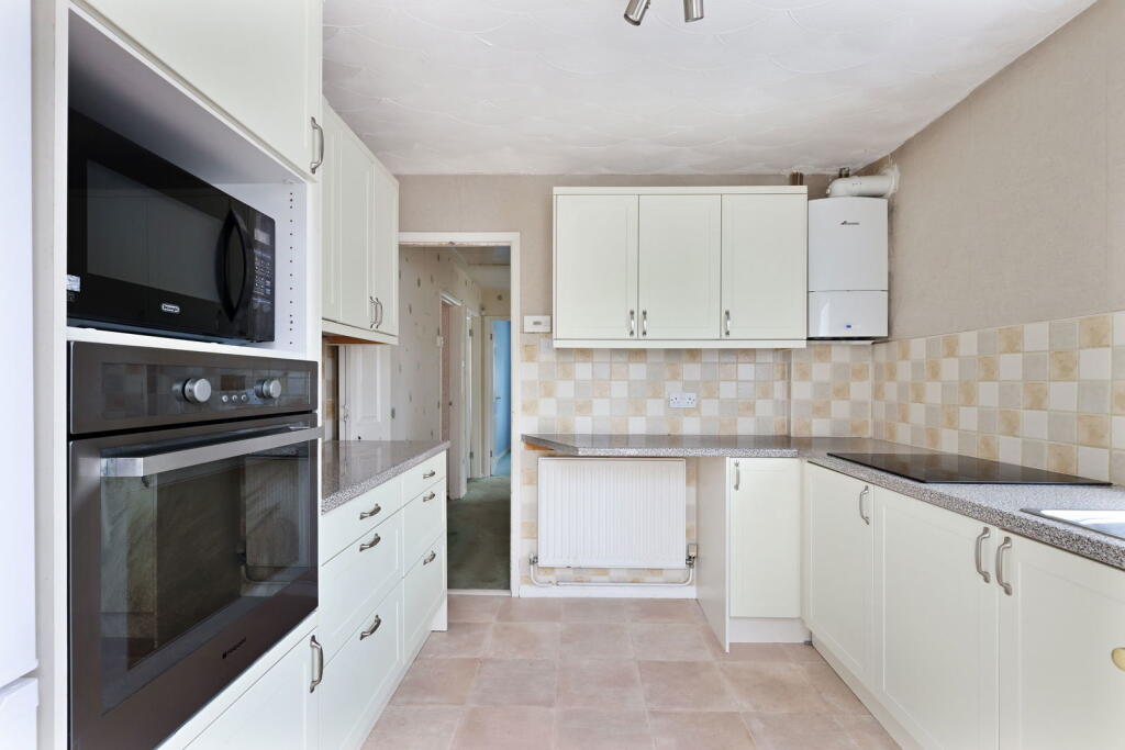 Chelsea Close, Cheltenham, GL53 7QN photo 3