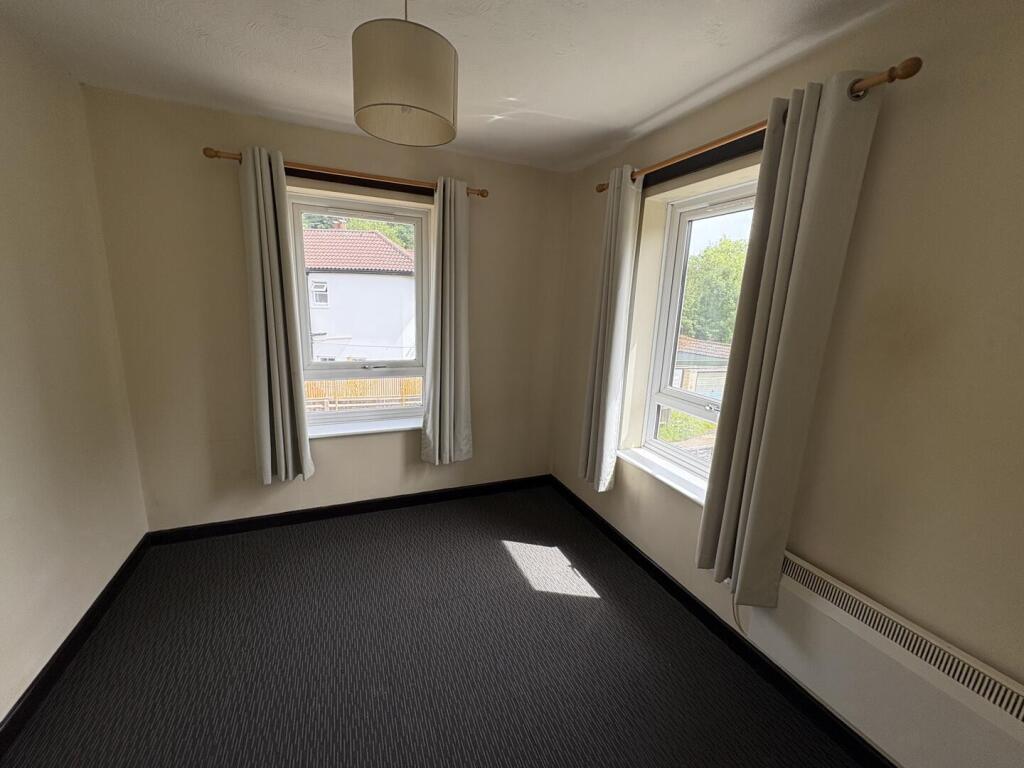 House in Guildford - View 5